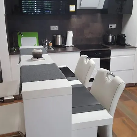 Azur Port Wellness Apartman * Siofok