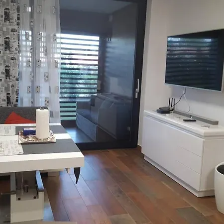 Azur Port Wellness Apartman Apartment