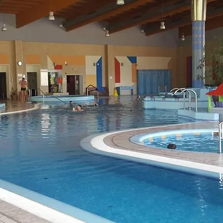 Azur Port Wellness Apartman *