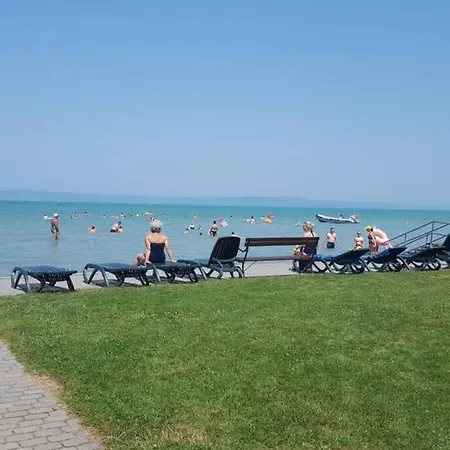 Azur Port Wellness Apartman Siofok
